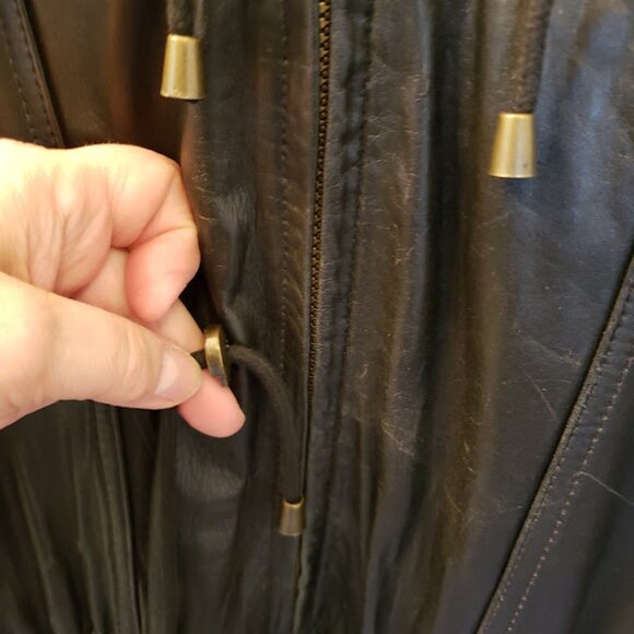 Vintage Danier Leather Hooded Jacket with Thinsulate Thermal Lining in Size S - Picture 6 of 11